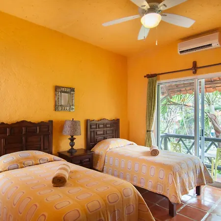 Charming Authentic Mexico-Walk To Beach & 5Th Ave!-2