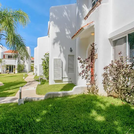 Family Townhome With Pool & Walk To Beach-3