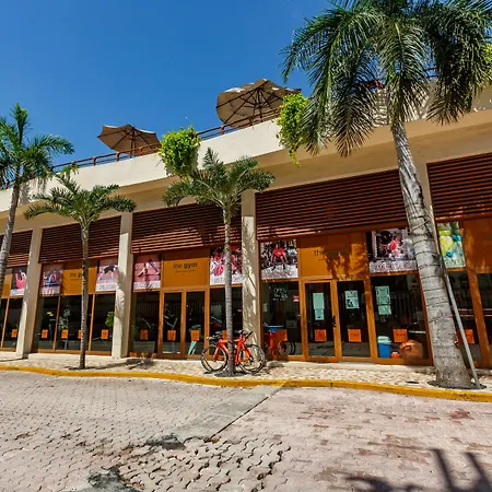 El Taj Oceanfront And Beachside Condo Hotel-2