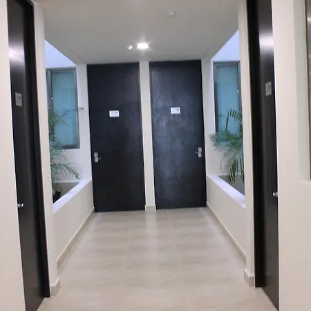 Hotel 770-2