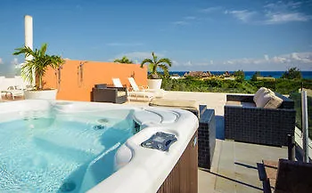 Via 38 Condo Boutique-2