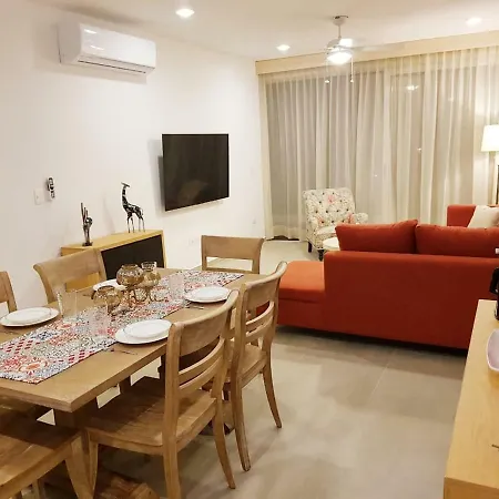 Desirable 1 Bedroom Condo At Solea By Happy Address-2