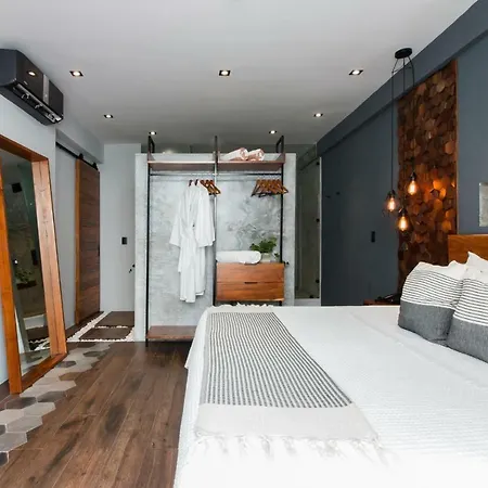 Life Boutique Condo-3