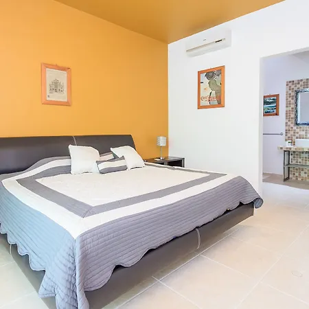Condo Cristina By Riviera Rentals-3