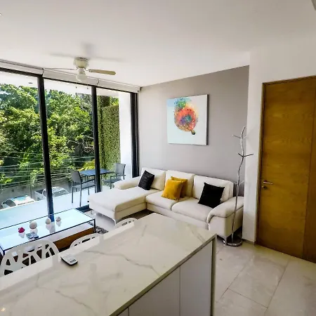 Lovely 1 Bedroom Apartment, 3 Blocks To Mamitas, Roof Pool Views, Bbq-2