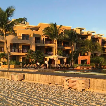 Playa Del Carmen Beachfront Condo W/ Pool Access!-2