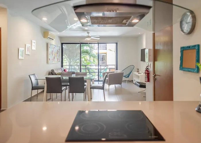 Beautiful 2 Bedroom Apartment With Pool In Downtown Playa Playa del Carmen