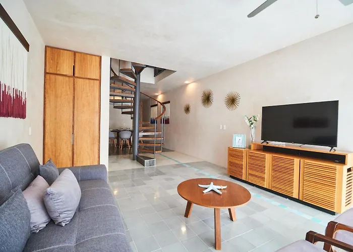 Stunning Two-Level Apartment Playa Del Carmen Infinity Swimming Pool & Rooftop Great Amenities