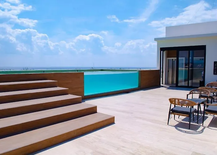 Oceanfront View Oasis Condo - Rooftop, Jacuzzi & Gym - 517 Musa Playa del Carmen che accetta animali