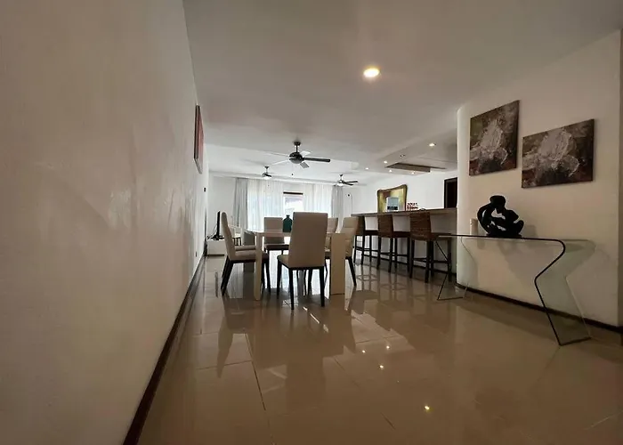 Appartement Lujoso! Departamento 2 Albercas 5A Av Jacuzzi Wifi à Playa del Carmen acceptant les animaux
