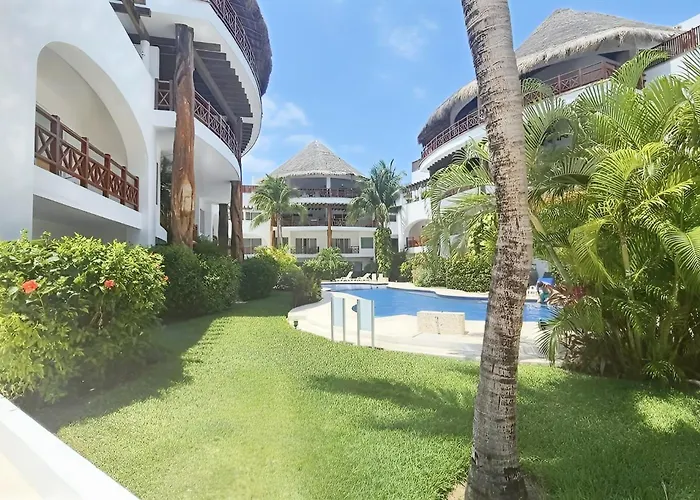 Luxury Duplex 2Br Pool & Garden View Quiet 30M From 5Th Ave With Gym & Parking Apartamento Playa del Carmen que aceita animais de estimação