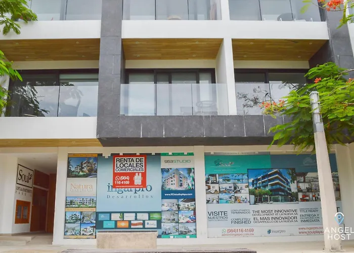 Oceanview Roof Pool, Balcony, Steps To Beach Clubs Playa del Carmen